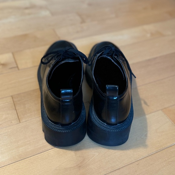 ZARA SHOES. LEATHER UPPER. SLIGHTLY SCUFFED. GOOD CONDITION. - Picture 3 of 4